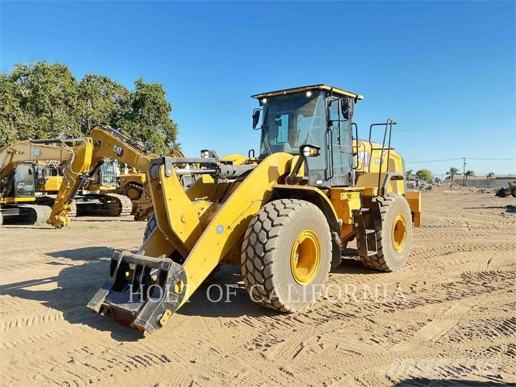 CAT 950 Gumikerekes homlokrakodók