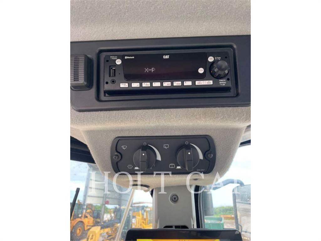 CAT 950 Gumikerekes homlokrakodók