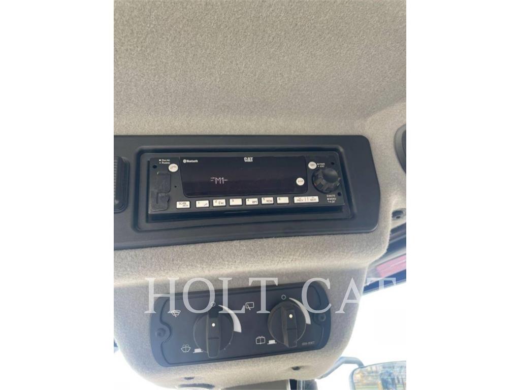 CAT 950 Gumikerekes homlokrakodók
