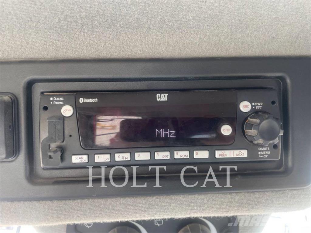 CAT 950 Gumikerekes homlokrakodók