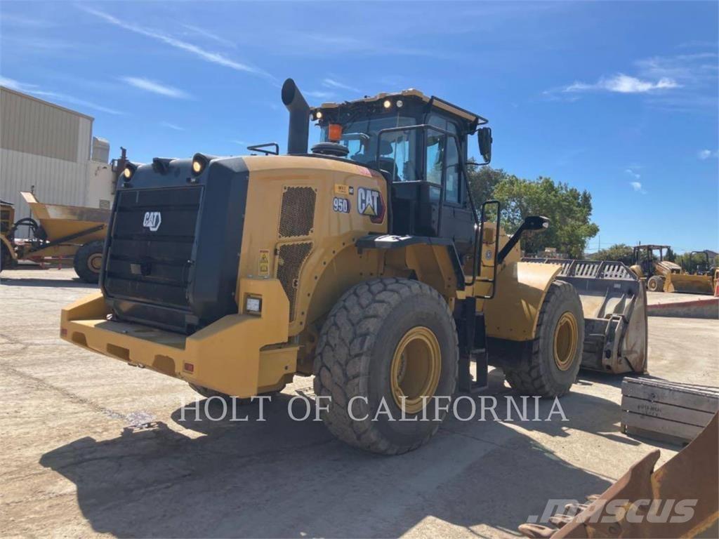 CAT 950 Gumikerekes homlokrakodók