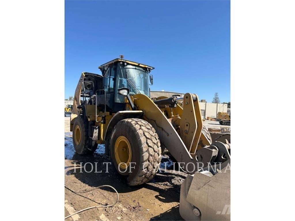 CAT 950 Gumikerekes homlokrakodók