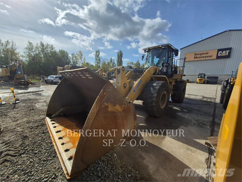 CAT 950 Gumikerekes homlokrakodók