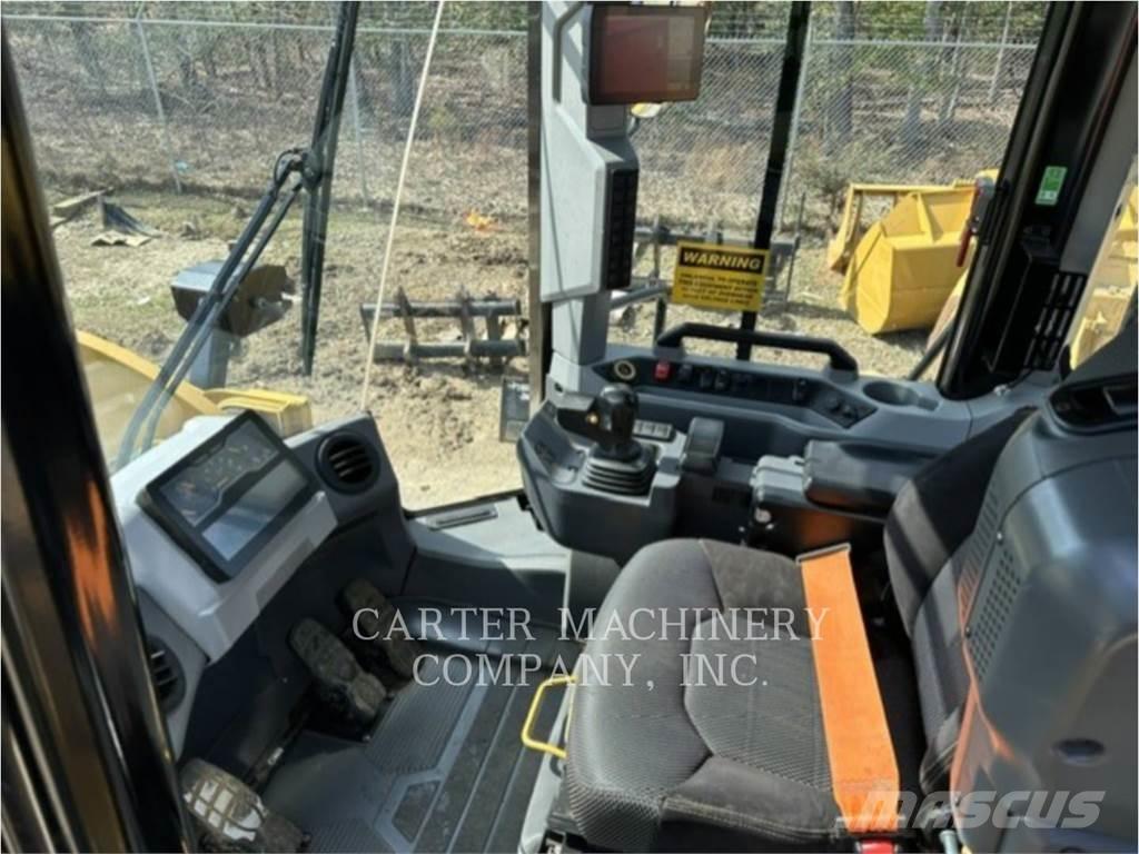 CAT 950-14 Gumikerekes homlokrakodók