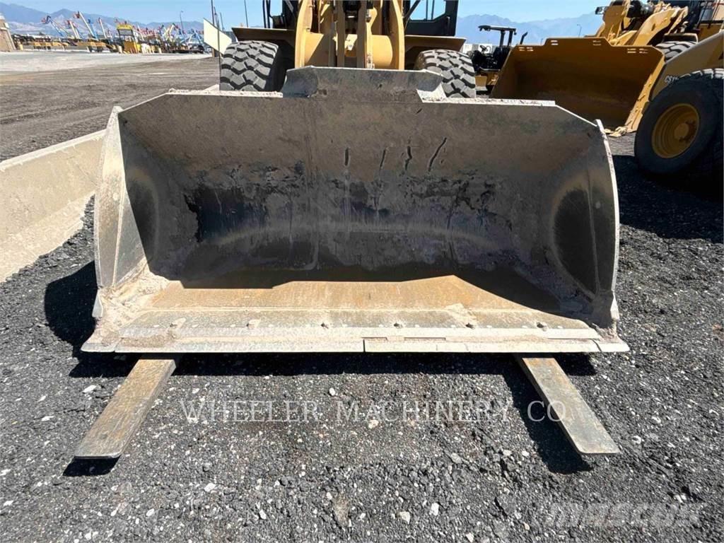 CAT 950 GC QC Gumikerekes homlokrakodók