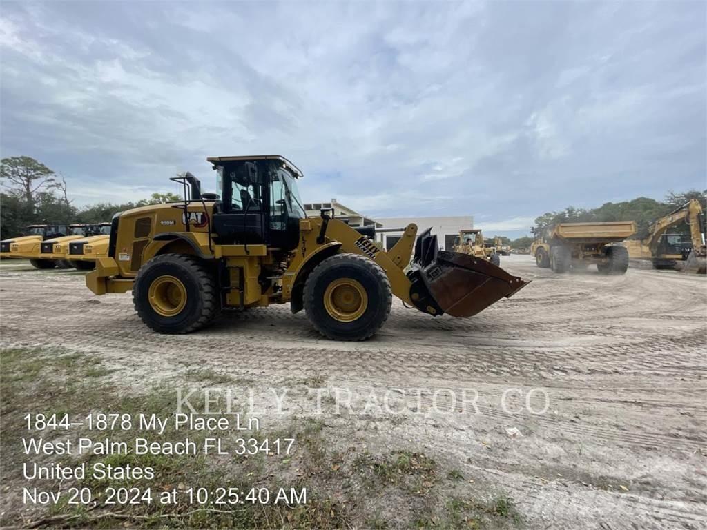 CAT 950 M Gumikerekes homlokrakodók