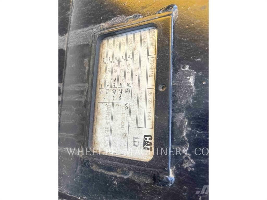 CAT 950 QC Gumikerekes homlokrakodók