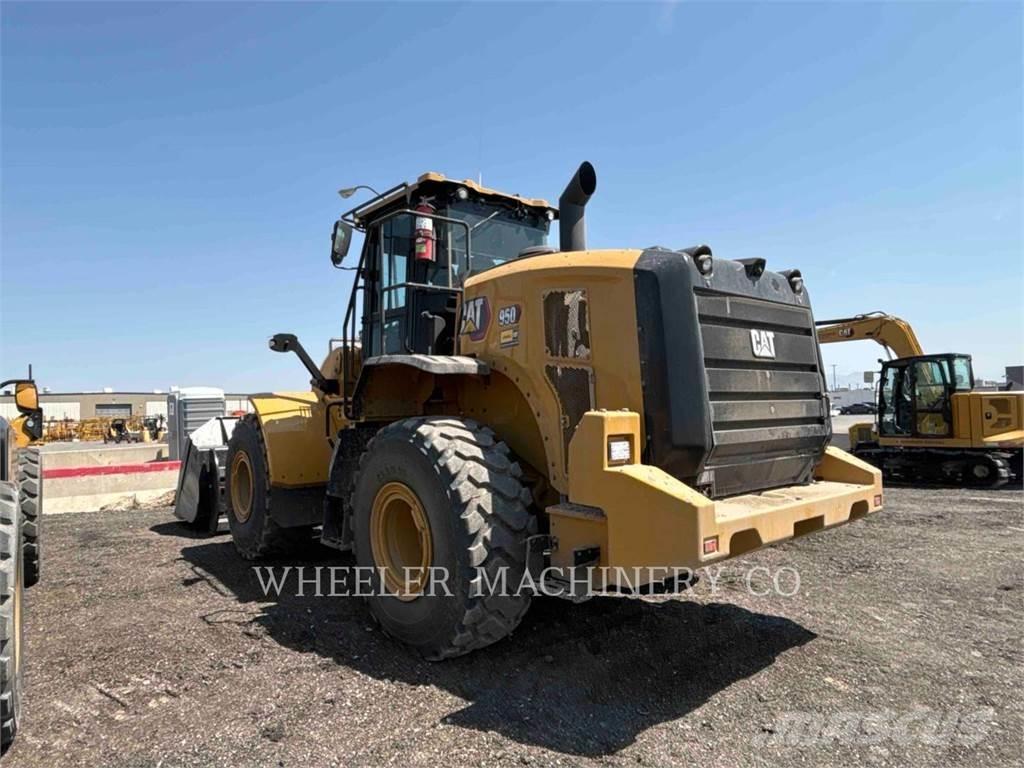 CAT 950 QC Gumikerekes homlokrakodók