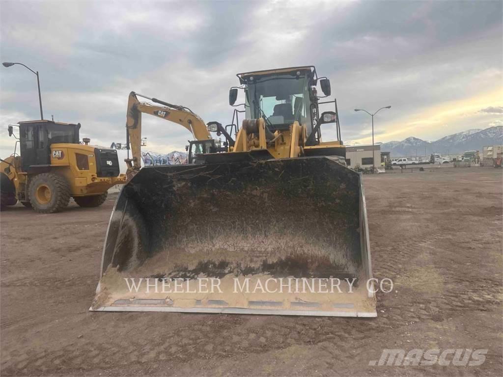 CAT 950 QC Gumikerekes homlokrakodók