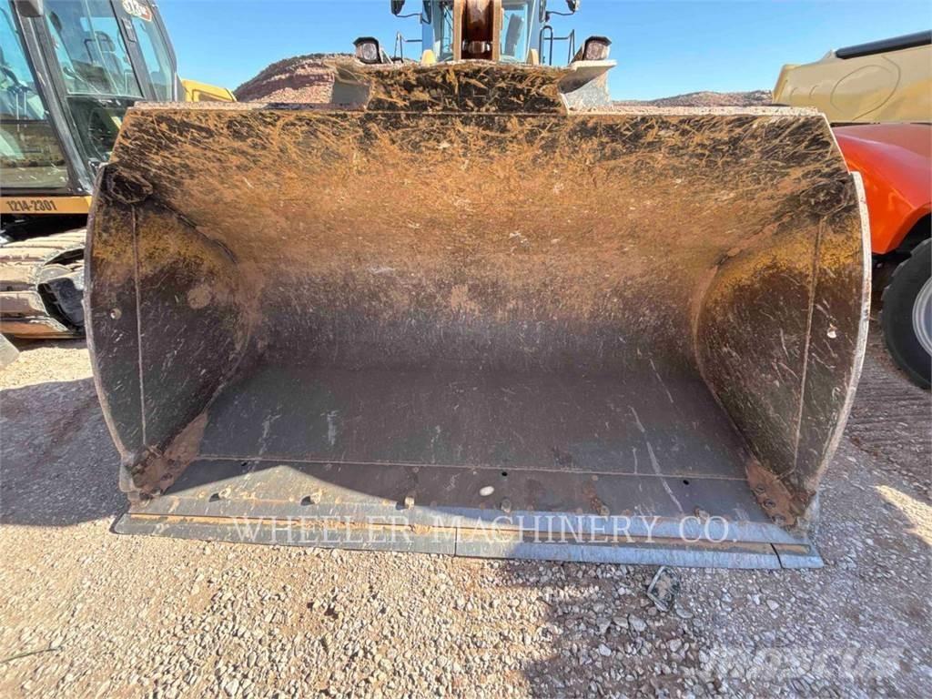 CAT 950 QC Gumikerekes homlokrakodók