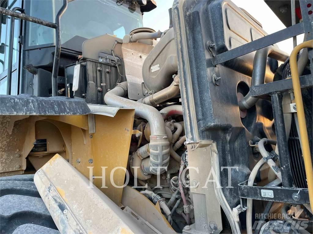 CAT 950 QC Gumikerekes homlokrakodók