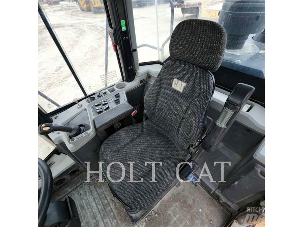 CAT 950GC Gumikerekes homlokrakodók