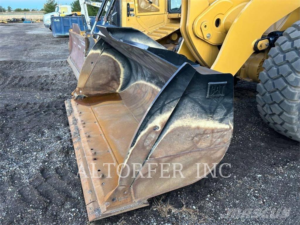 CAT 950GC Gumikerekes homlokrakodók