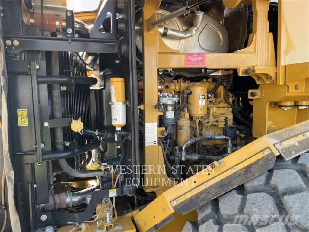 CAT 950GC Gumikerekes homlokrakodók