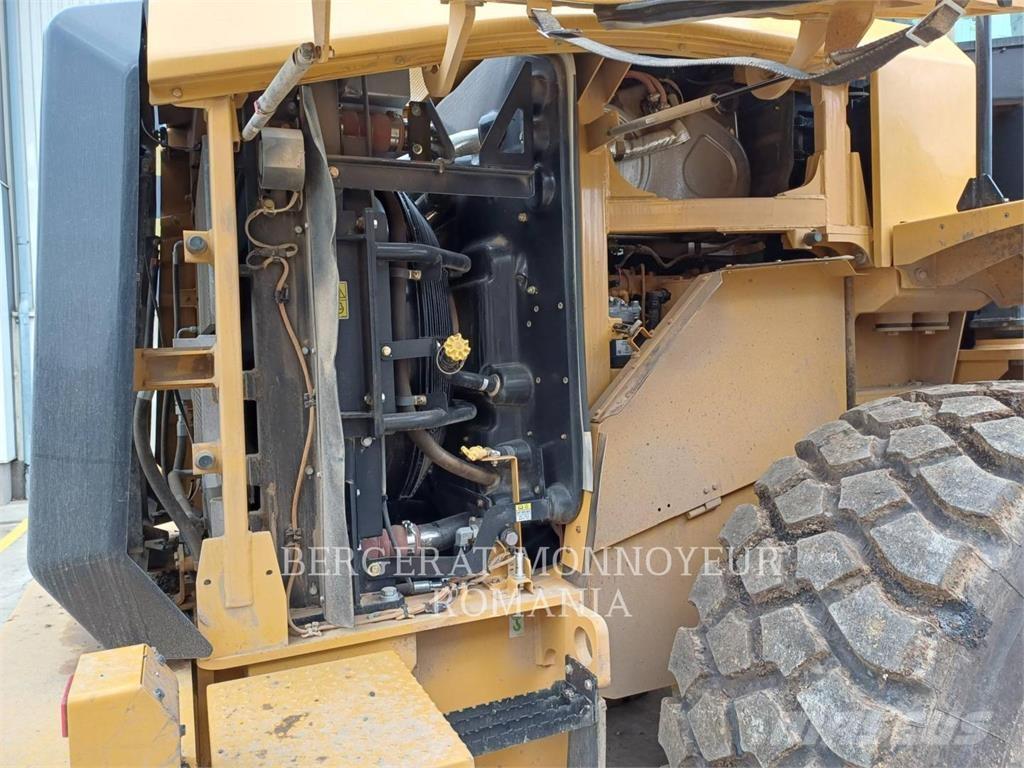 CAT 950GC Gumikerekes homlokrakodók