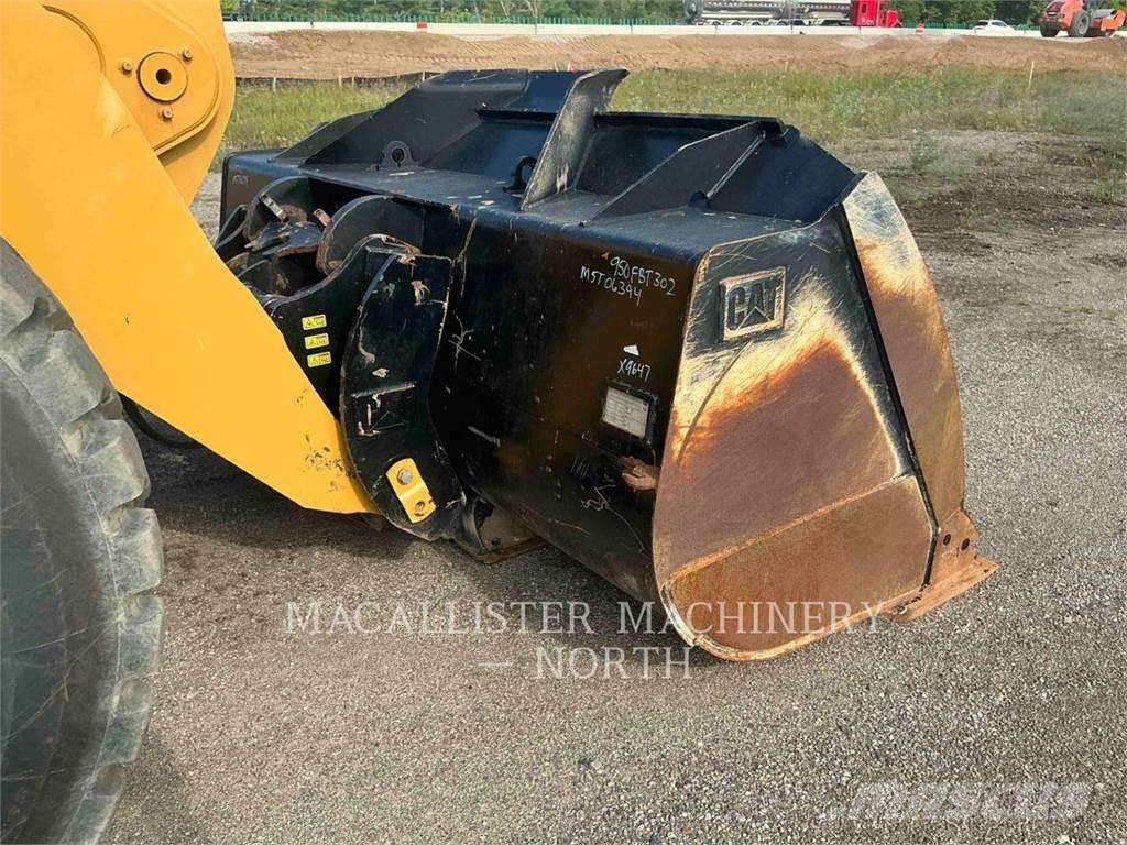 CAT 950GC Q Gumikerekes homlokrakodók