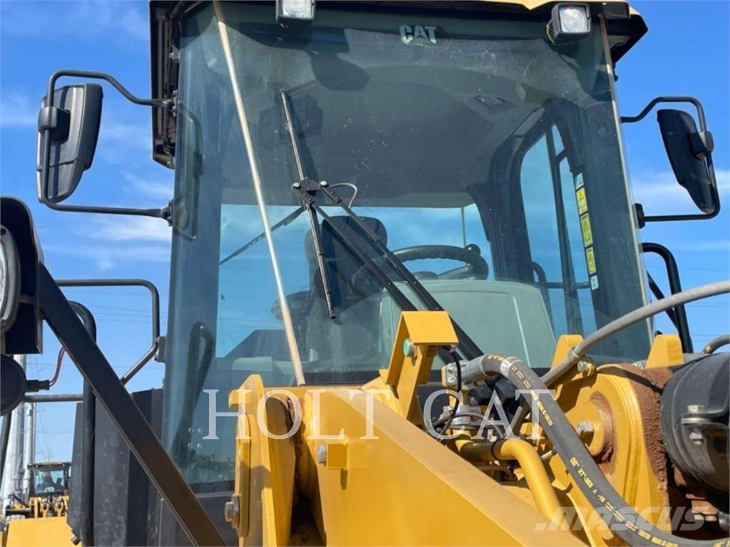 CAT 950GC QC Gumikerekes homlokrakodók