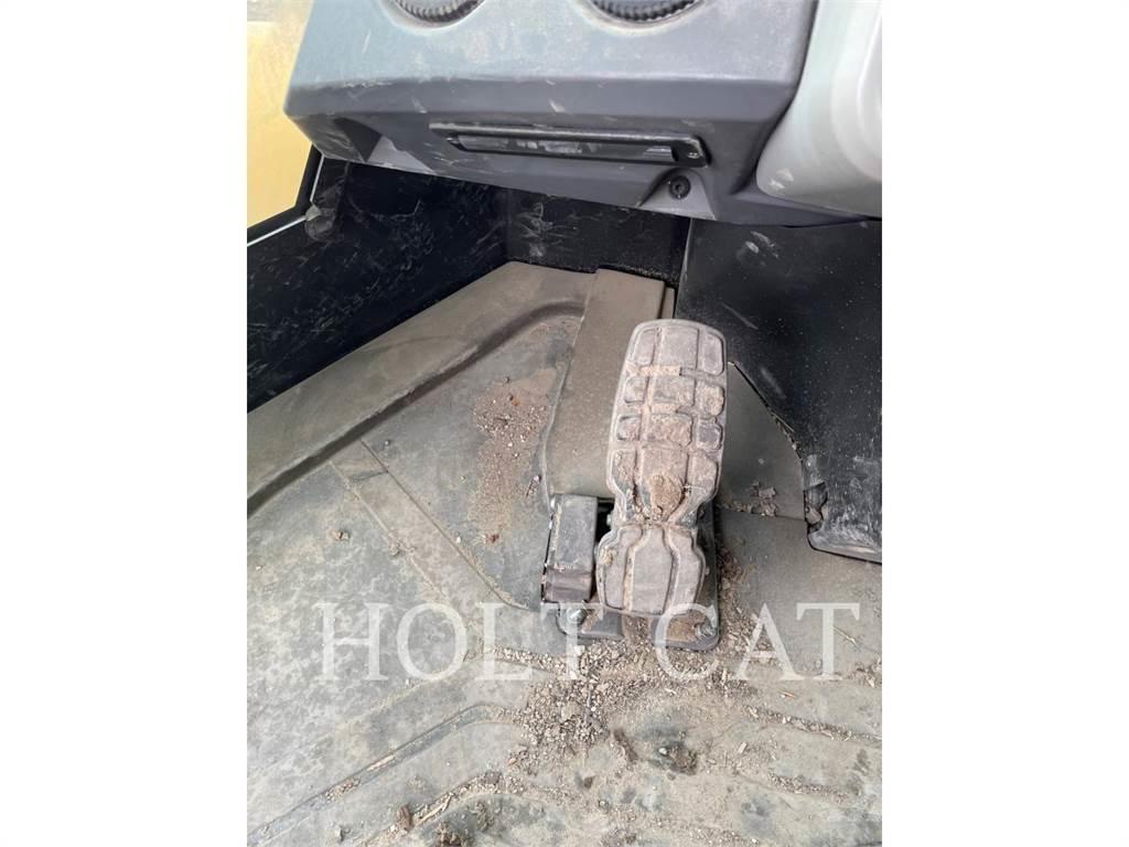 CAT 950GC QC Gumikerekes homlokrakodók