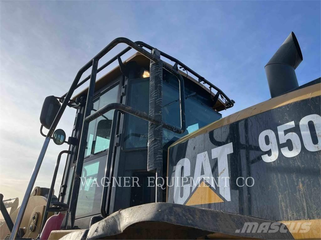 CAT 950K FC Gumikerekes homlokrakodók