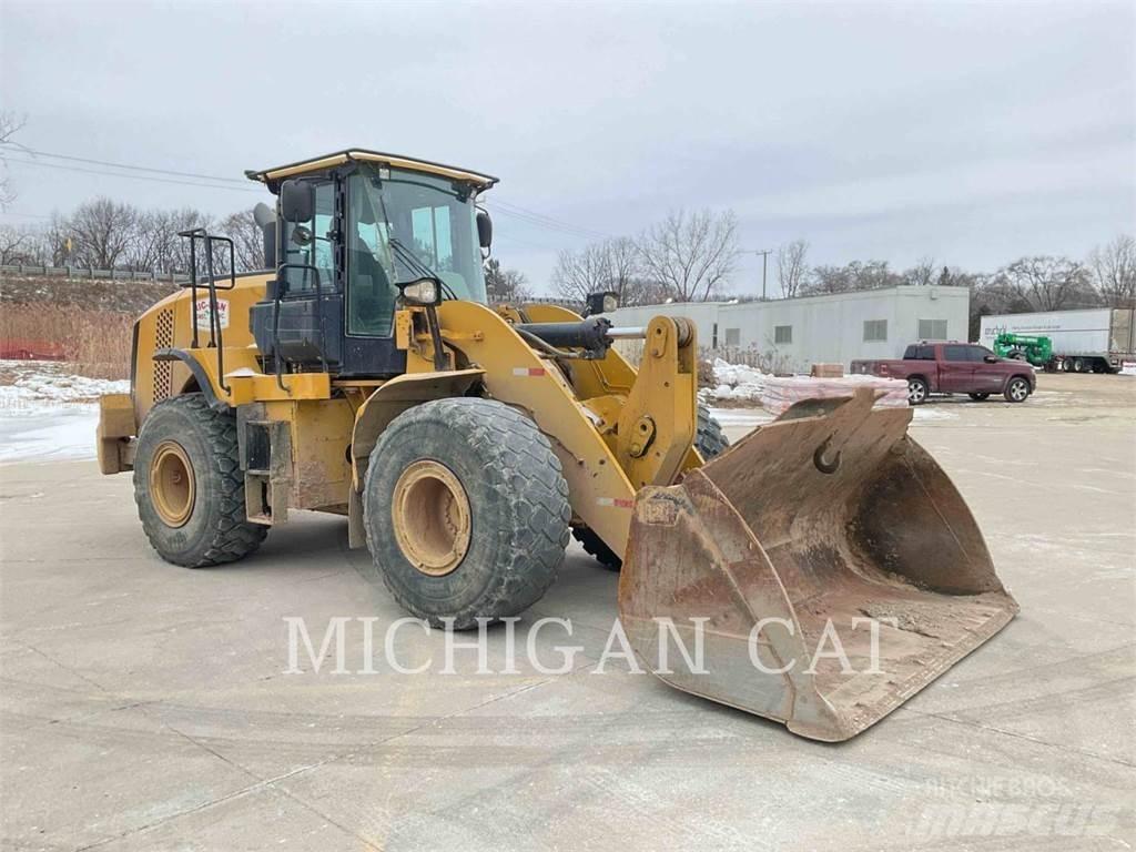 CAT 950K S Gumikerekes homlokrakodók