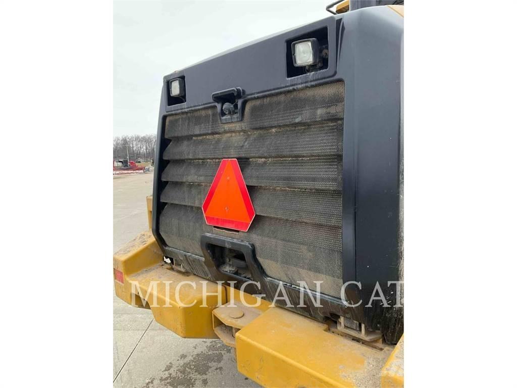 CAT 950K S Gumikerekes homlokrakodók