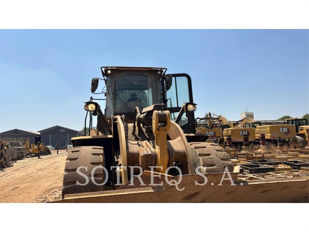 CAT 950L Gumikerekes homlokrakodók