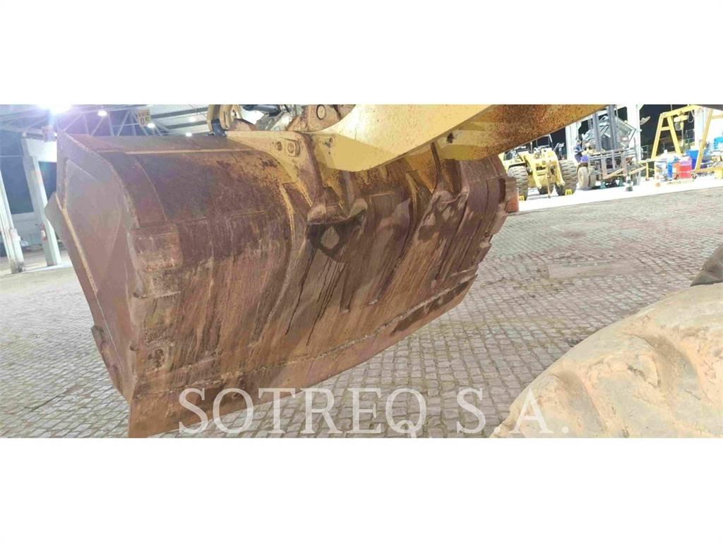 CAT 950L Gumikerekes homlokrakodók