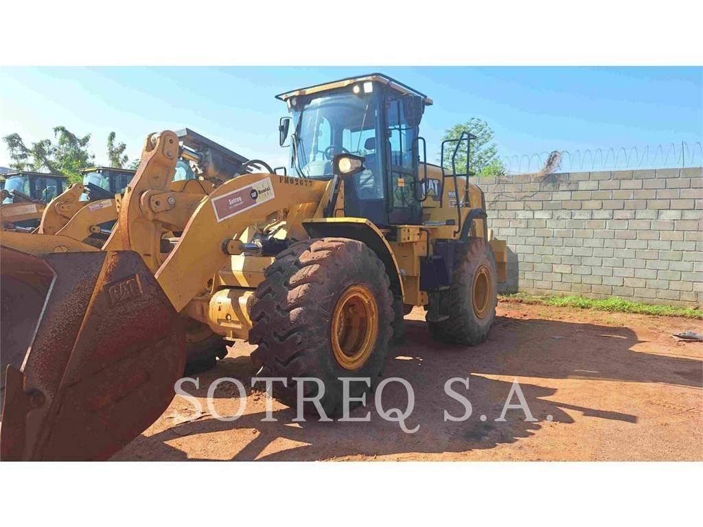 CAT 950L Gumikerekes homlokrakodók