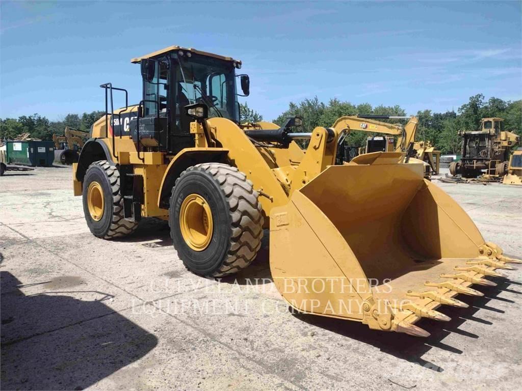 CAT 950M Gumikerekes homlokrakodók