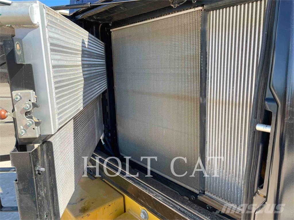 CAT 950M Gumikerekes homlokrakodók