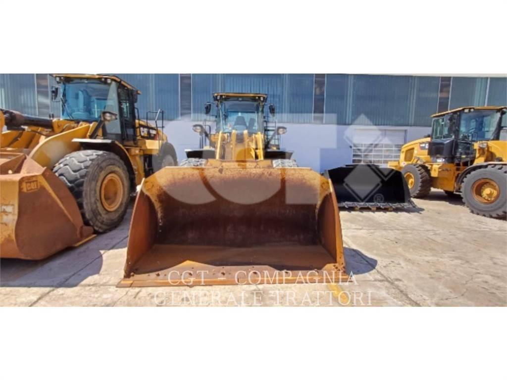 CAT 950M Gumikerekes homlokrakodók