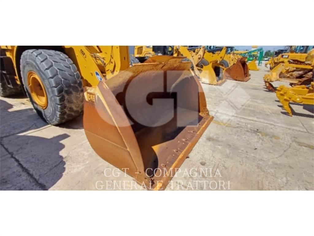 CAT 950M Gumikerekes homlokrakodók