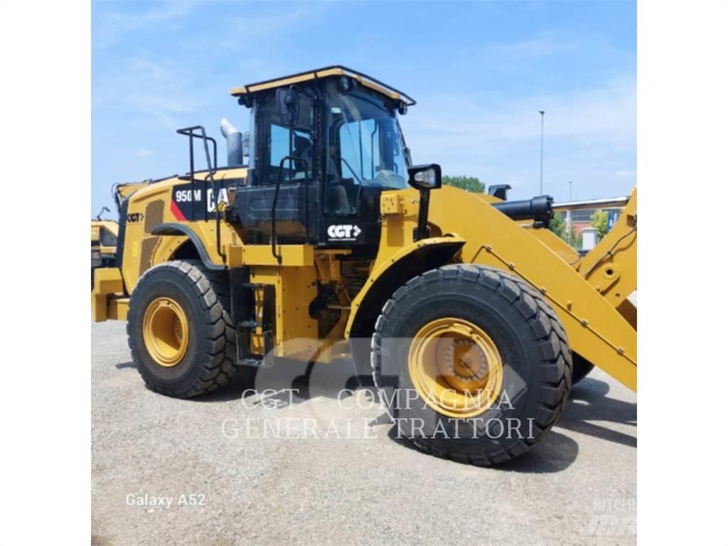 CAT 950M Gumikerekes homlokrakodók