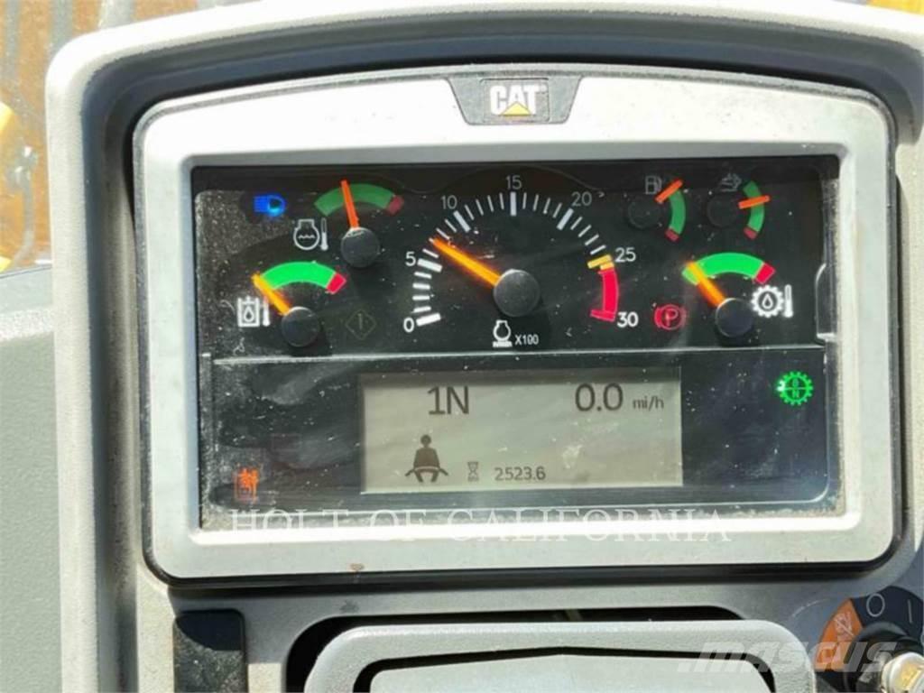 CAT 950M Gumikerekes homlokrakodók