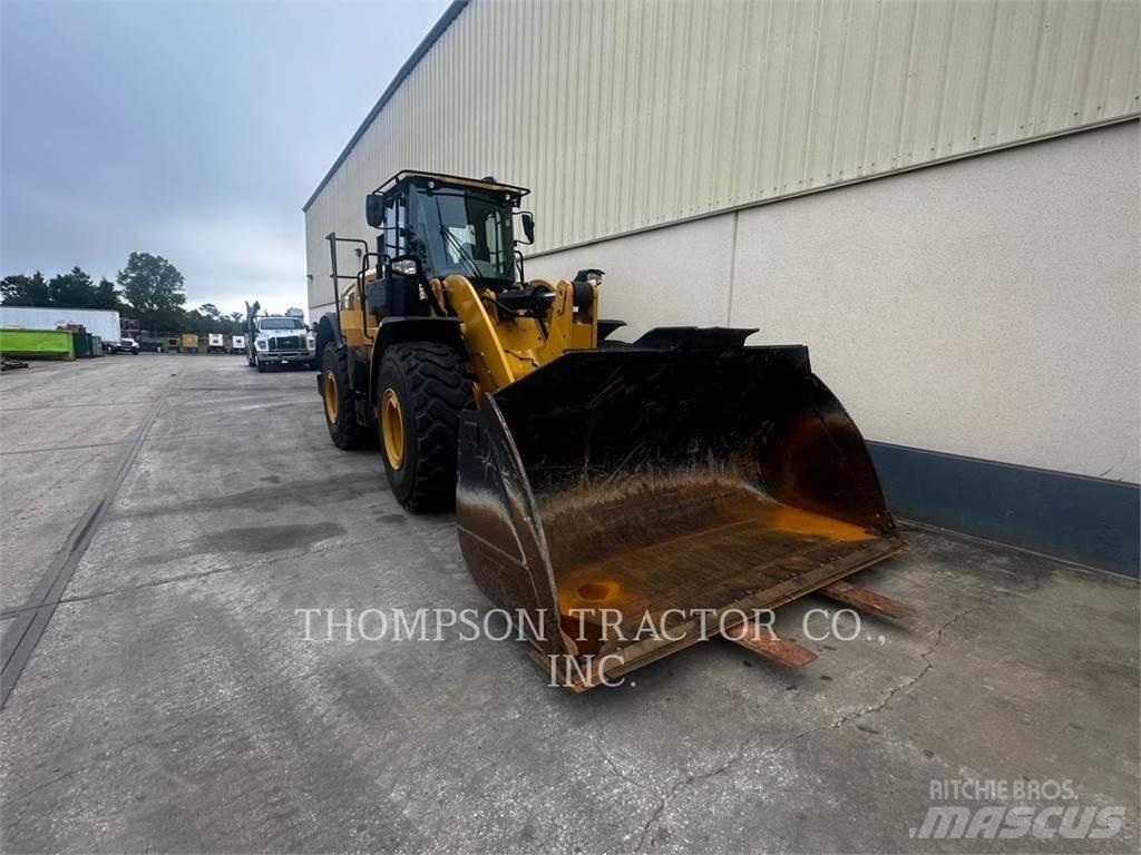 CAT 950M Gumikerekes homlokrakodók