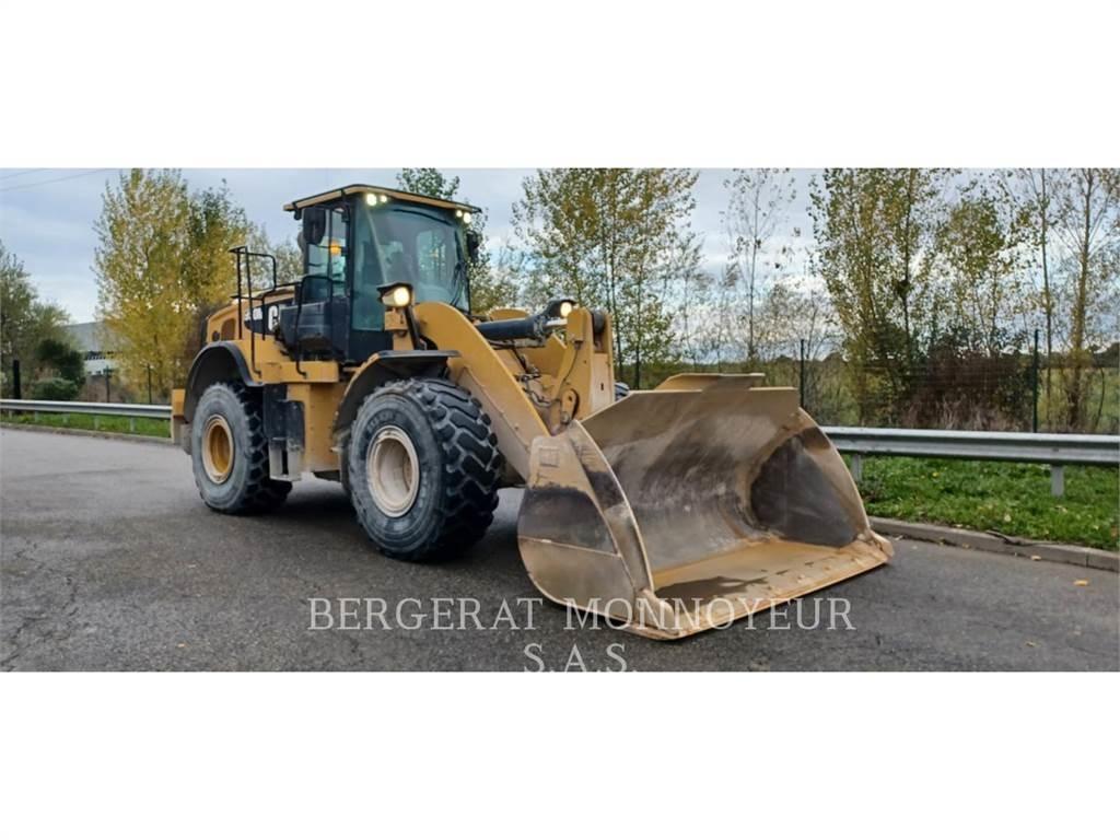 CAT 950M Gumikerekes homlokrakodók