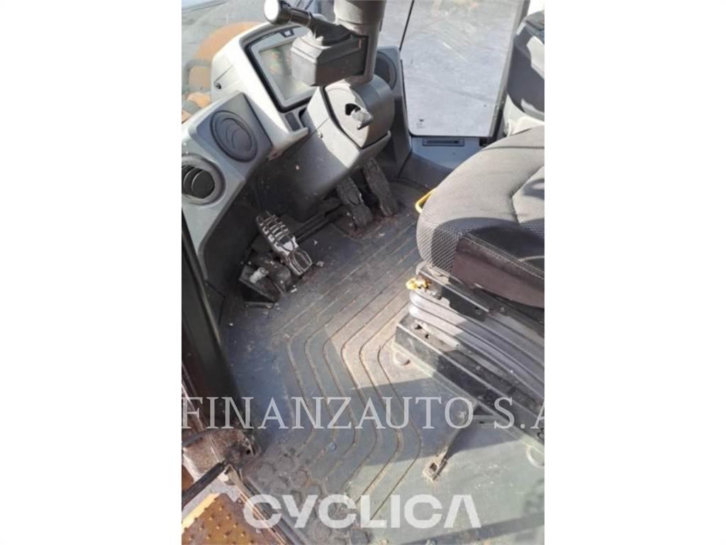 CAT 950M Gumikerekes homlokrakodók