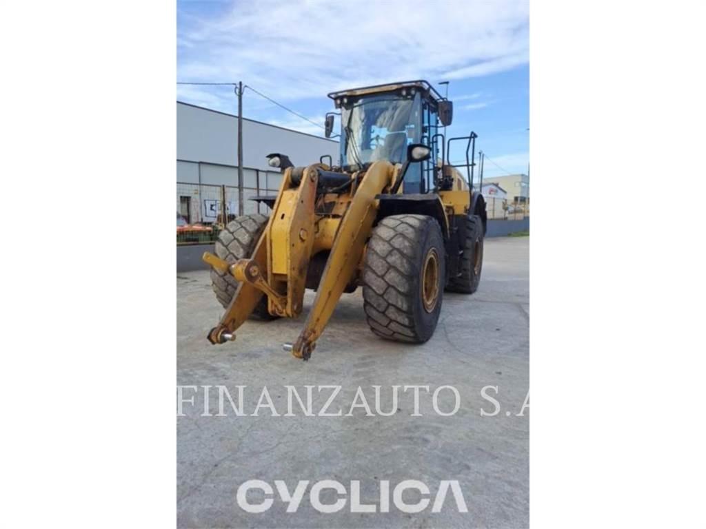 CAT 950M Gumikerekes homlokrakodók