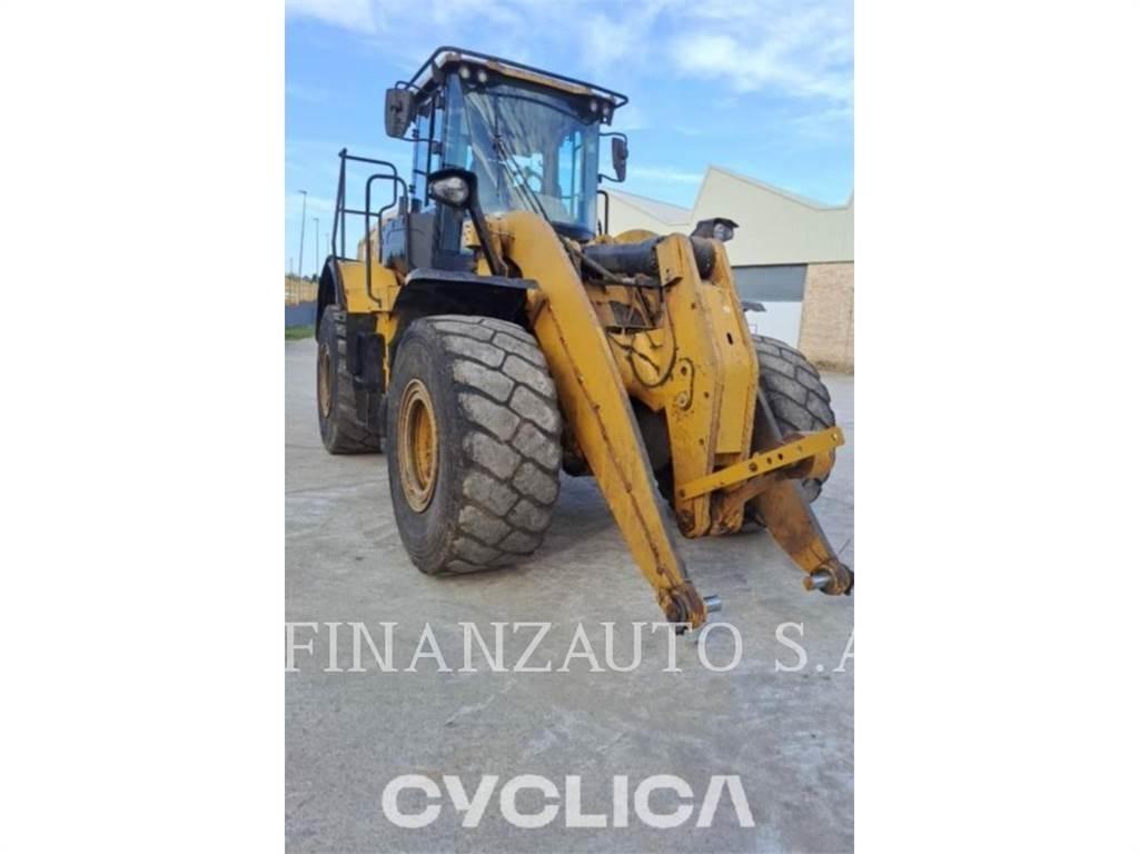 CAT 950M Gumikerekes homlokrakodók