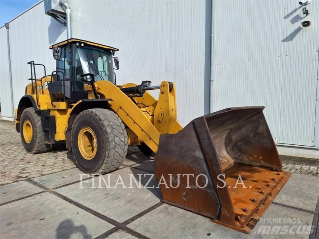 CAT 950M Gumikerekes homlokrakodók