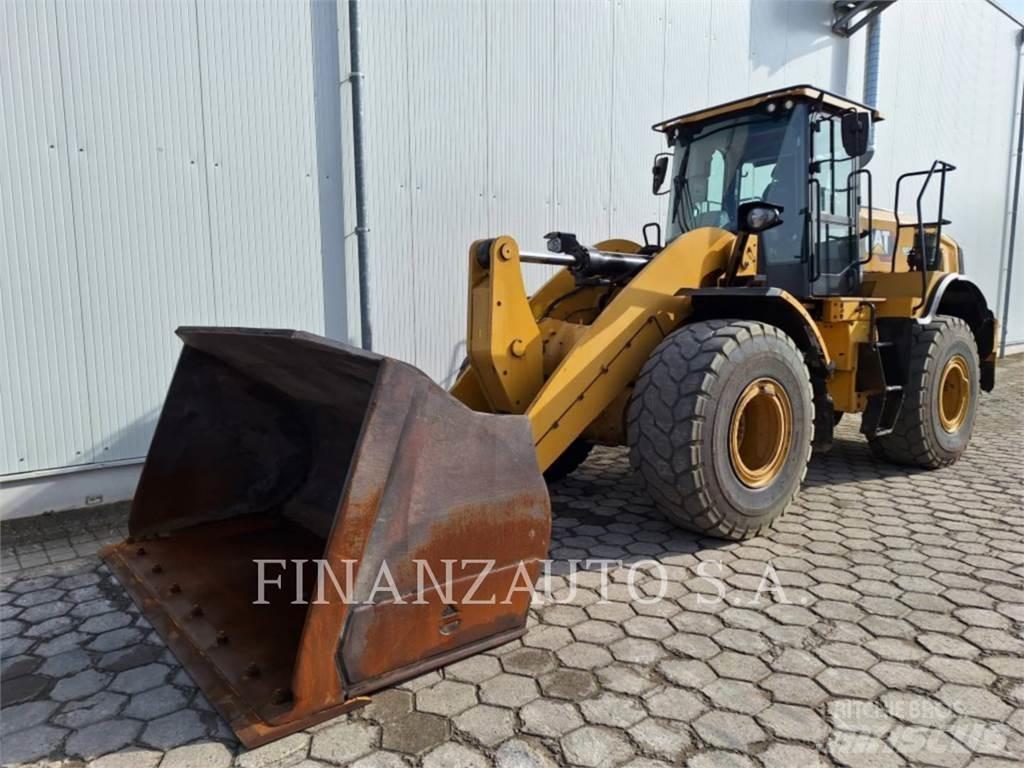CAT 950M Gumikerekes homlokrakodók