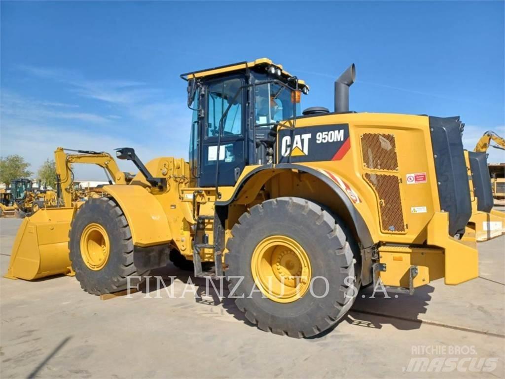 CAT 950M Gumikerekes homlokrakodók