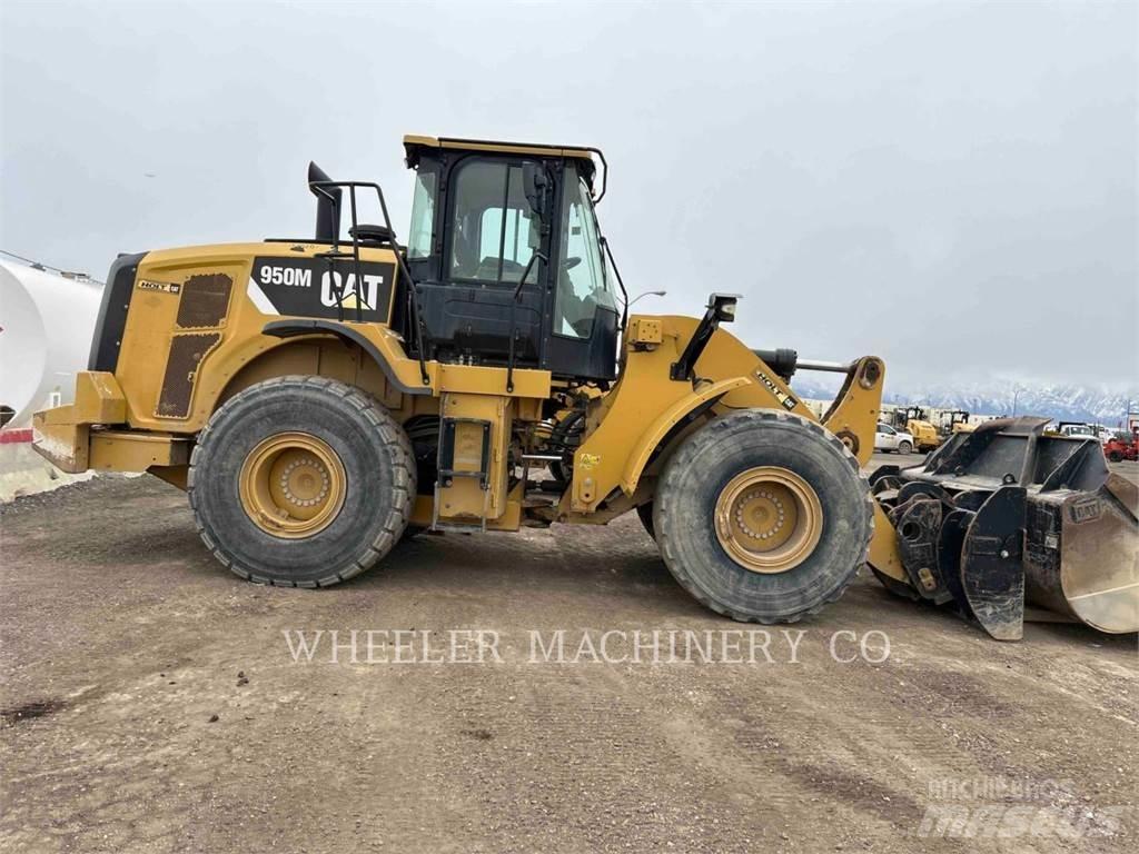 CAT 950M Gumikerekes homlokrakodók