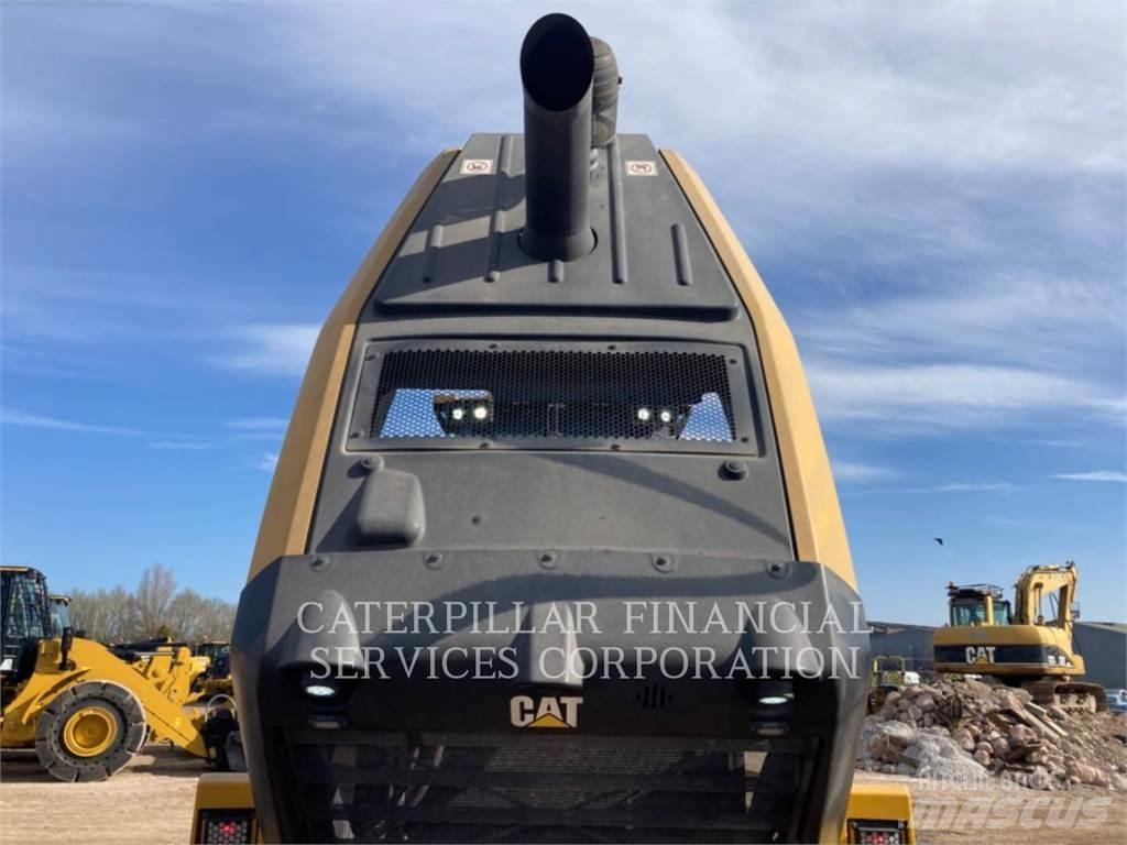 CAT 950M Gumikerekes homlokrakodók