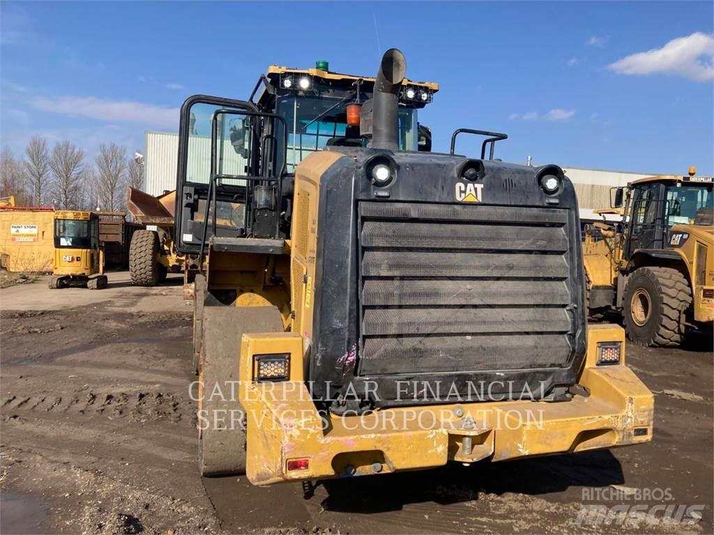 CAT 950M Gumikerekes homlokrakodók