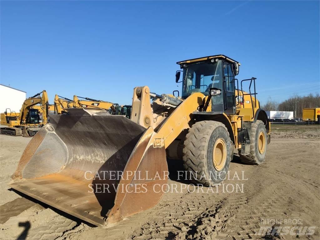 CAT 950M Gumikerekes homlokrakodók