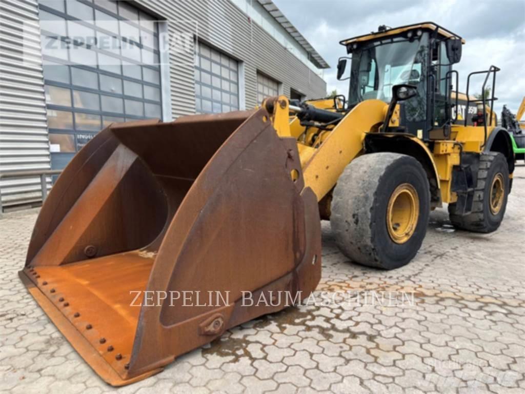 CAT 950M Gumikerekes homlokrakodók