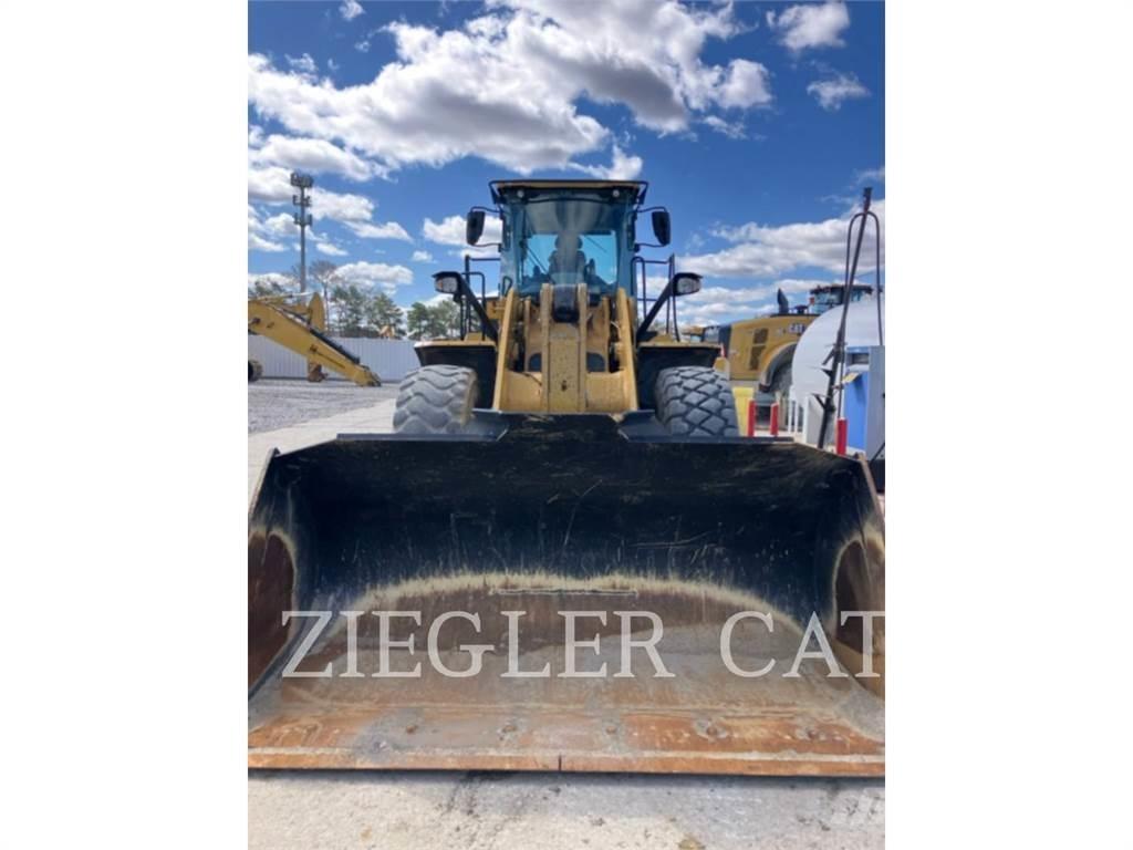 CAT 950M Gumikerekes homlokrakodók