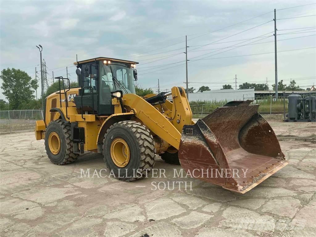 CAT 950M Gumikerekes homlokrakodók