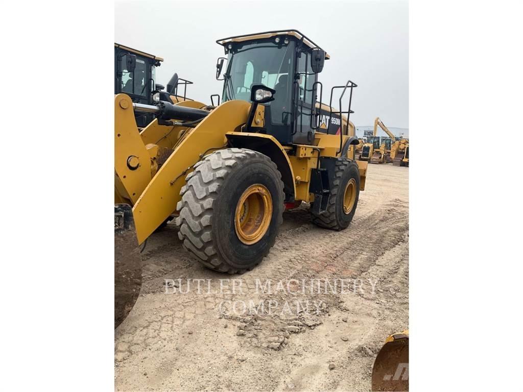 CAT 950M Gumikerekes homlokrakodók